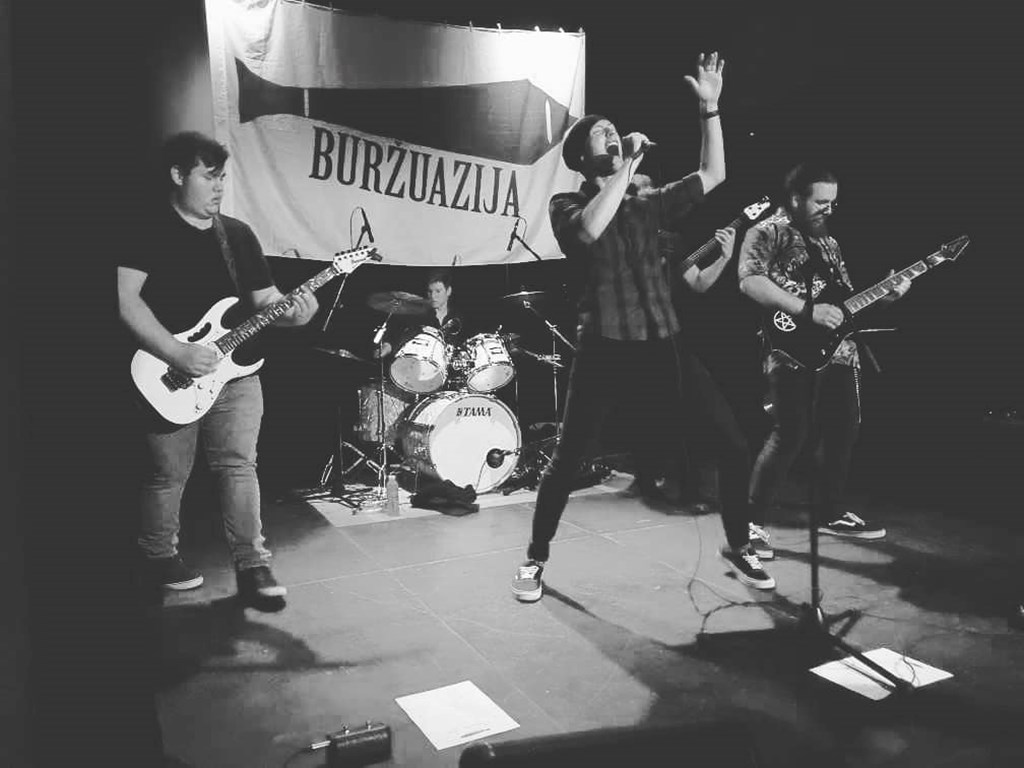 burzuazija1_arhiv.jpg burzuazija1_arhiv.jpg