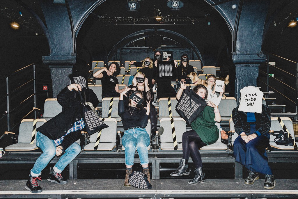 Glej TEAM skupinska-2462.jpg Glej TEAM skupinska-2462.jpg