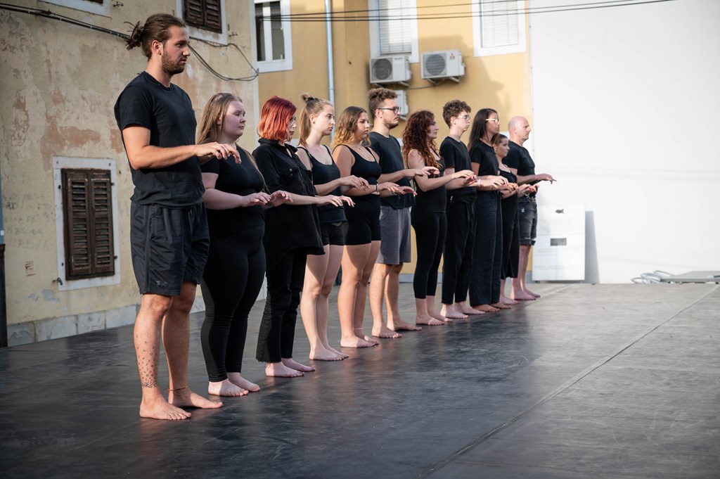 FutureTelling-2022-fMatejMacek-3289.jpg FutureTelling-2022-fMatejMacek-3289.jpg