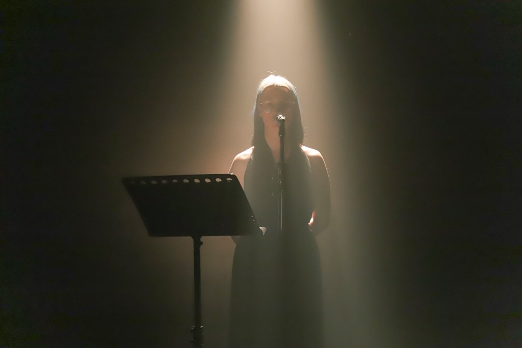 zupanov-GLEJ-LUČKA RUŽA TERY-12.jpg zupanov-GLEJ-LUČKA RUŽA TERY-12.jpg