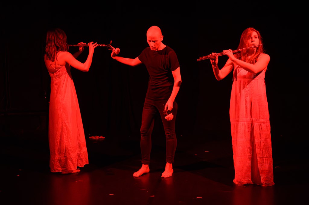 Gregor_Salobir_GT22_MOMENT_Studenteater_o_vojni_soci-63.jpg