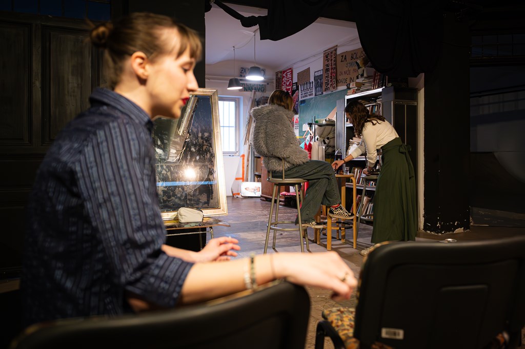 Gregor_Salobir_GT22_MOMENT_Studenteater_poznamo_soci-7.jpg Gregor_Salobir_GT22_MOMENT_Studenteater_poznamo_soci-7.jpg